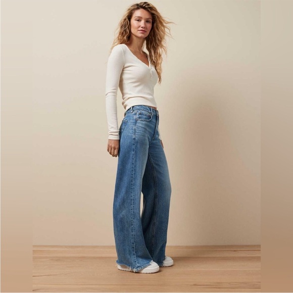 American Eagle Outfitters Denim - American Eagle Outfitters Super High Rise Baggy Wide Leg Jeans Size 8 Long